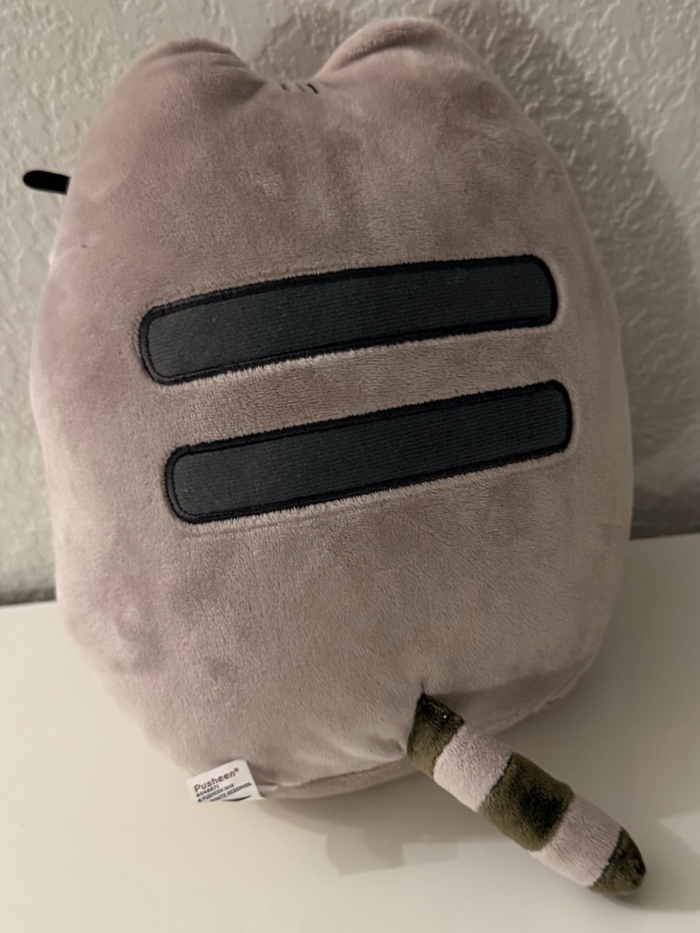 Pusheen the Cat 9" Plush Pusheen with Donut - Picture 6 of 6